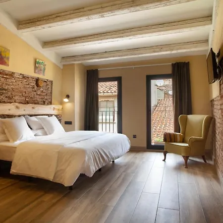 Priorat 3*