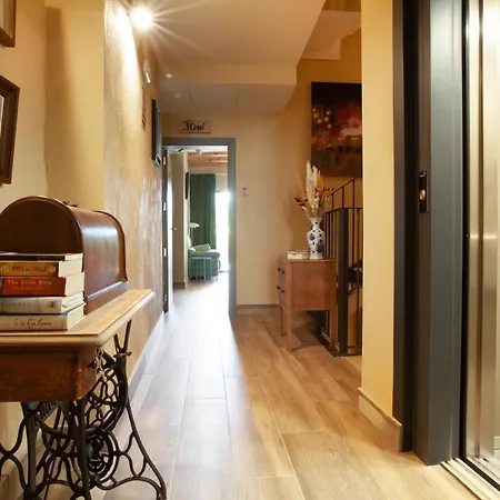 Priorat Aparthotel 3*