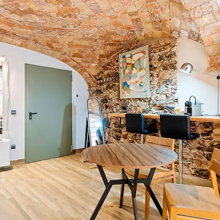 Priorat Aparthotel 3*