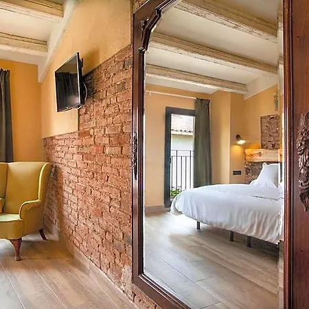Priorat Aparthotel 3*